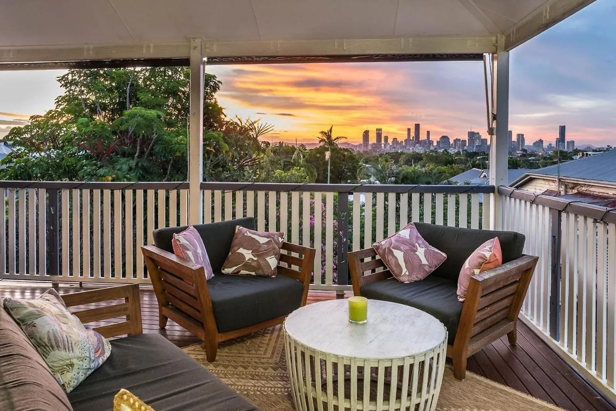 Your Perfect Brisbane Getaway! 0*,